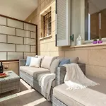 Appartement Residencia Vejademar Sea View, Close To The