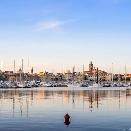 Residencia Vejademar Sea View, Close To The شقة *