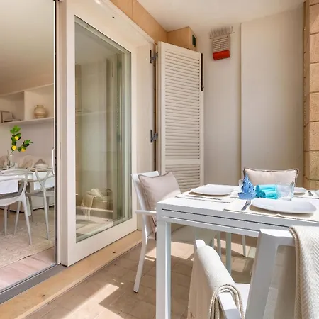 Apartment Residencia Vejademar Sea View, Close To The