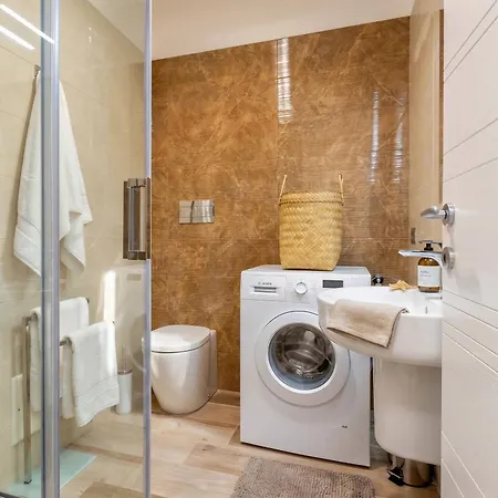Apartment Residencia Vejademar Sea View, Close To The